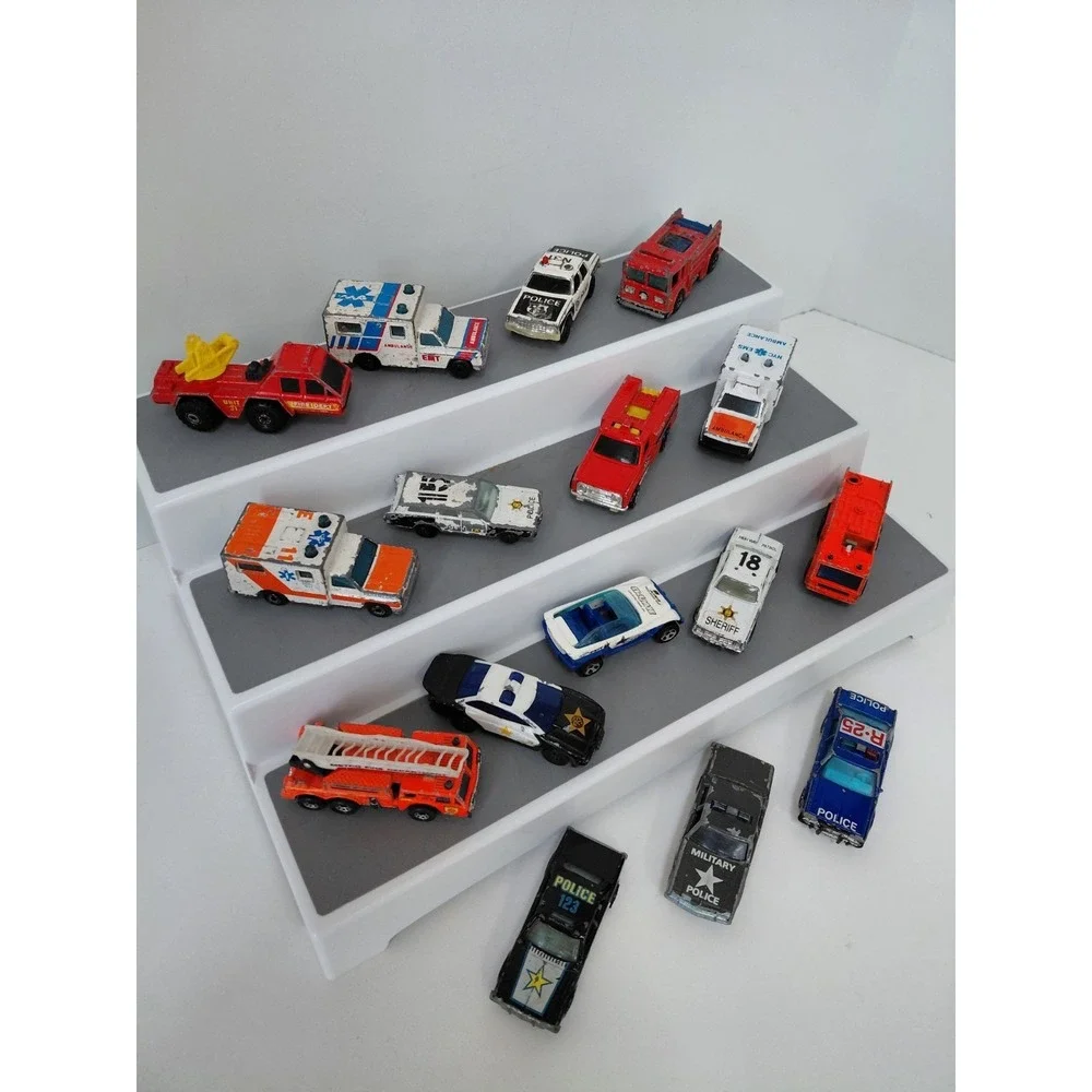 LOT‎ of 16 Variety Die Cast Cars EMS Police Fire Vehicles 70s - 90s